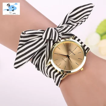 נשים פס בד פרחוני קוורץ חיוג צמיד שעון יד שעון שחור אלגנטי לאישה שעון נשים שעון יד שעון נשים אופנה